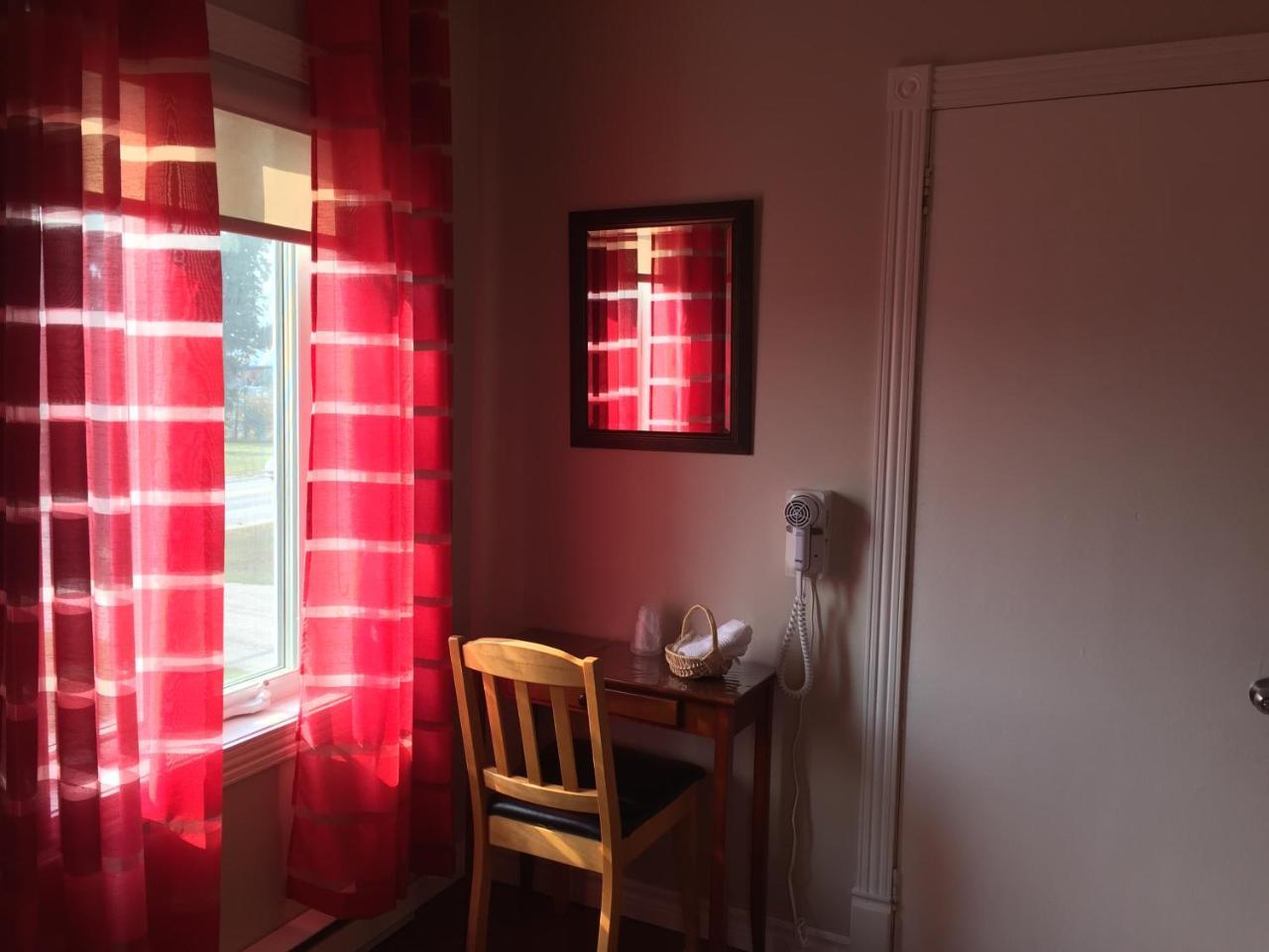 Auberge Le Campagnard Sacre-Coeur Екстериор снимка